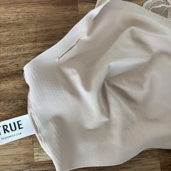 True And Co Women’s Bralette Size Medium NO CUPS INSERTS - Picture 4 of 8